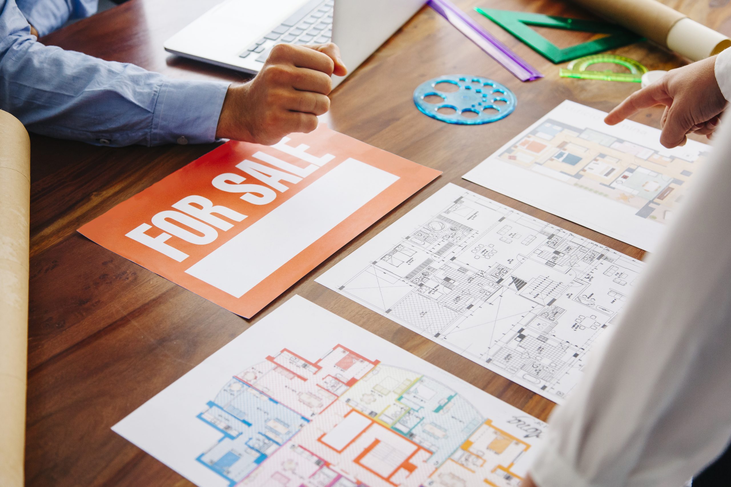 real-estate-office-scene